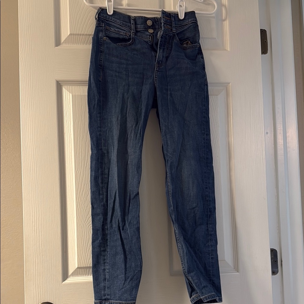 Express Mom Super High Rise Blue Jeans
